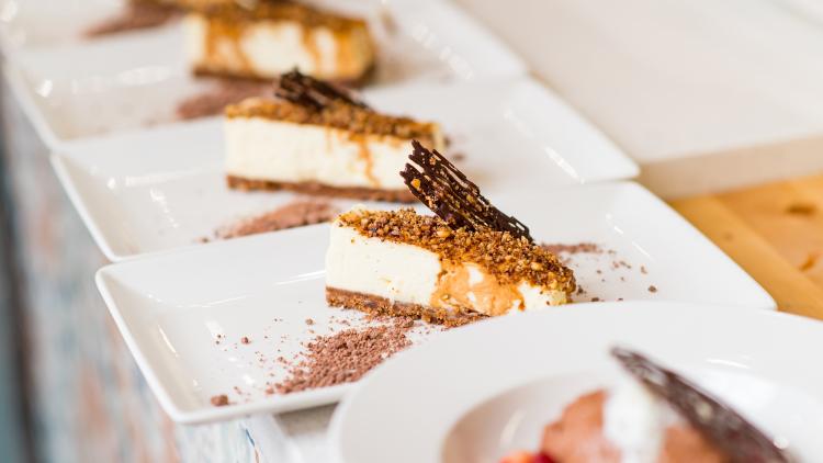 Cheese cake desserts lined up